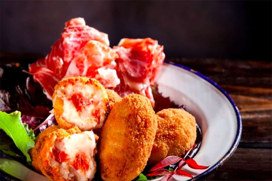 Les croquettes, l’une des tapas les plus célèbres d'Espagne, donc d'Alicante