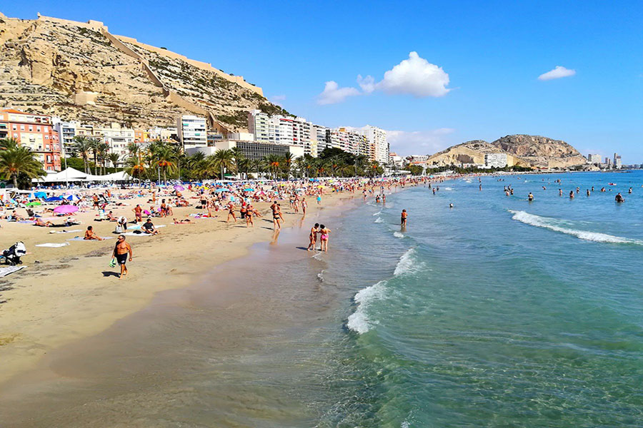 Alicante et la Costa Blanca affiche "complet" pour le pont du mois d'août