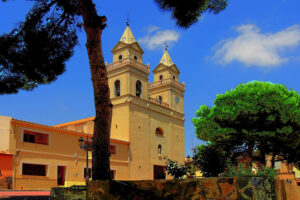 Algueña