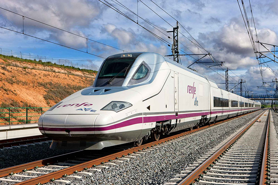 Renfe, compagnie de train, anticipe la compétition 'low cost' et ouvre la vente de billets AVE jusqu'en 2024 à partir de 17 euros