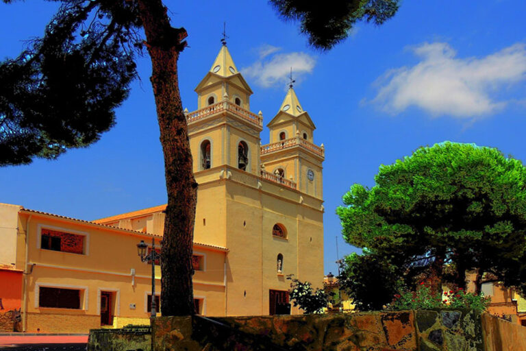 Algueña